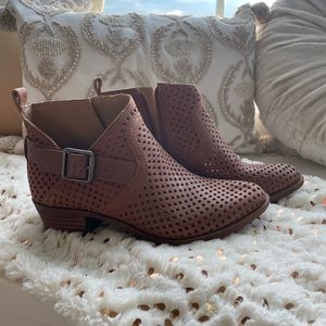 Lucky mesh bootie
